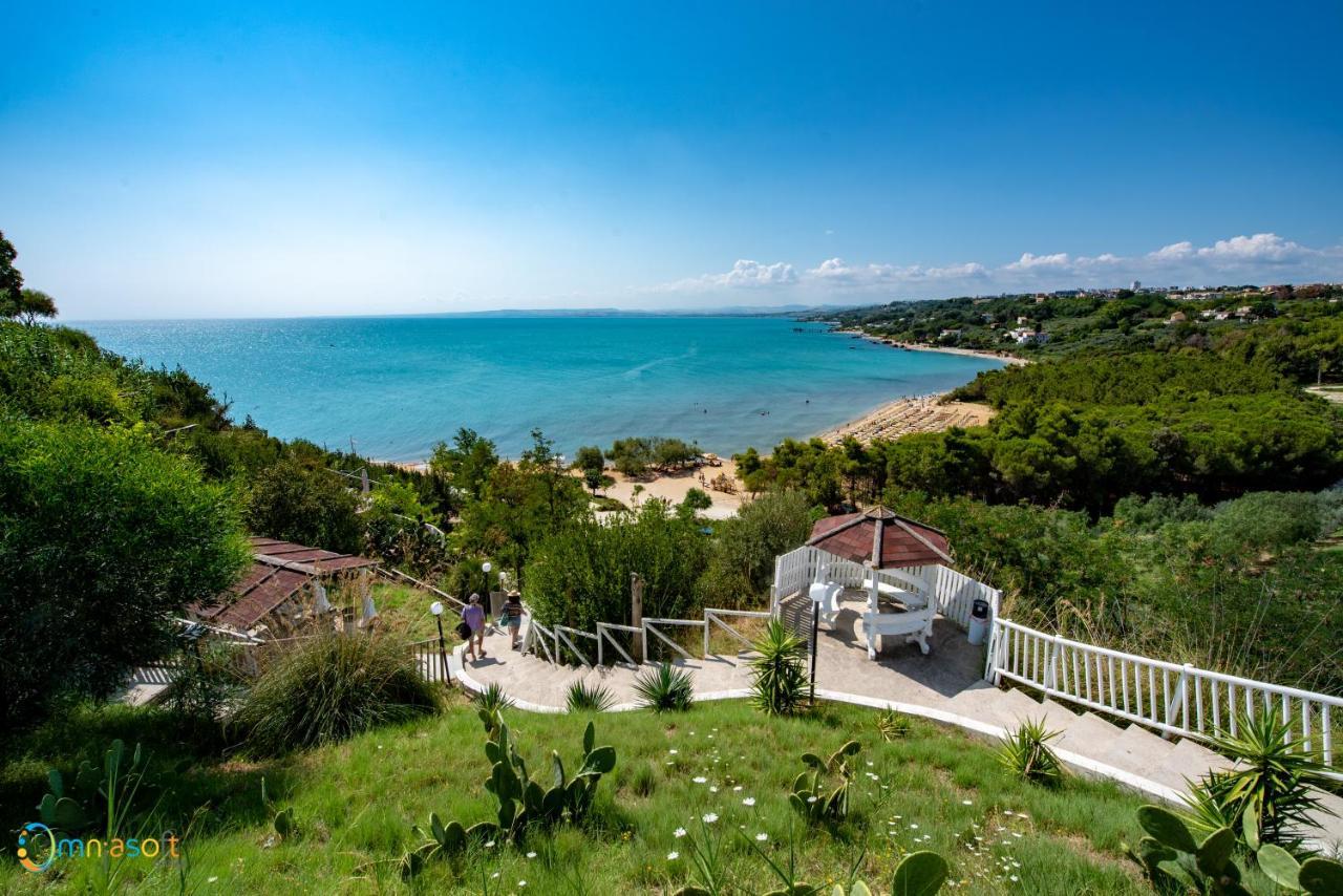 Grotta Del Saraceno Aparthotel Vasto Exterior photo